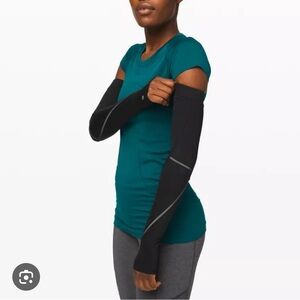 Lululemon Arm Warmers Black